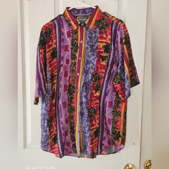 Vintage details express 100% silk size medium. - Picture 2 of 3